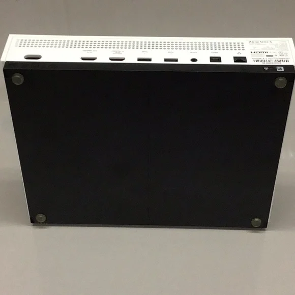 X Box One S. Model 1681 with two controllers - Picture 4 of 11